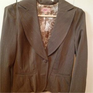 Candie's Women's Blazer in Chic brown/ gold pinstripes. Junior size S NWOT